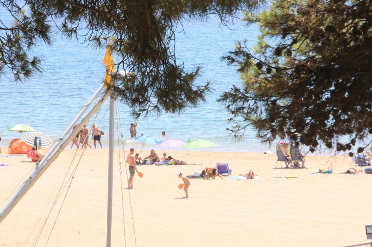 Playmar Litoral Costa Dorada - Only Families Apartment Cambrils Exterior photo